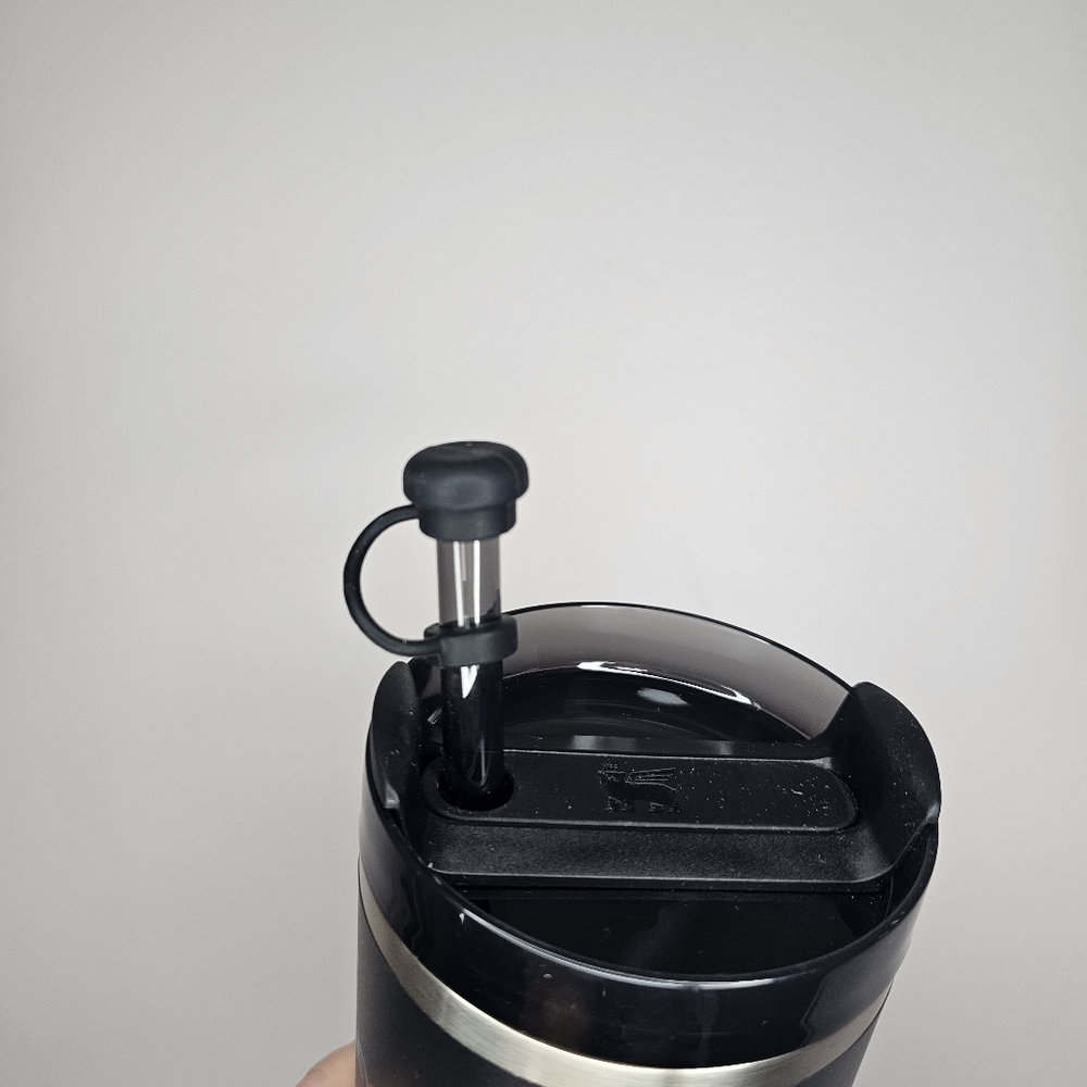 Stanley Black The Flowstate Quencher H2.0 Tumbler 20 oz with Straw Cover - Picture 4 of 9